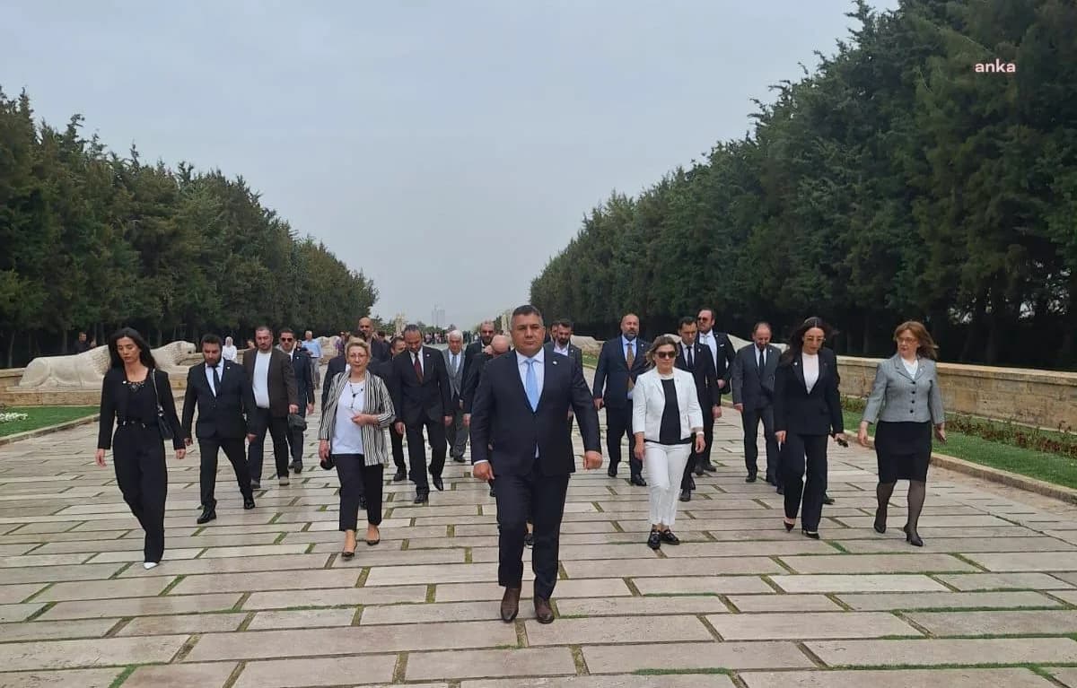Teoman Mutlu ve il başkanları Anıtkabir’de