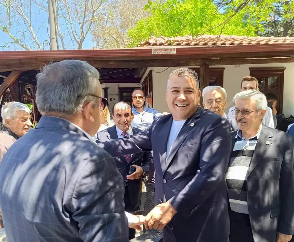 Teoman Mutlu ve parti heyeti Bolu’da vatandaşlarla