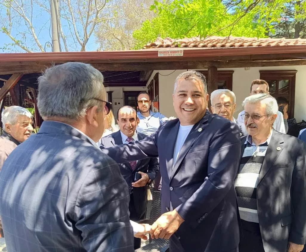 Teoman Mutlu ve parti heyeti Bolu’da vatandaşlarla